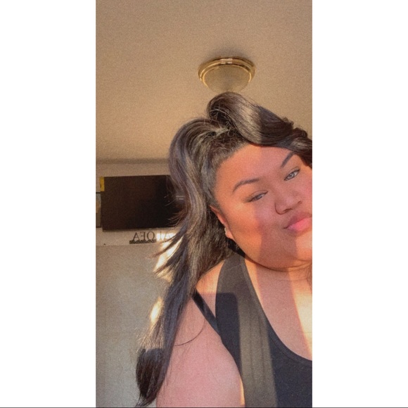 Meet your Posher, Michelle - Picture 1 of 1